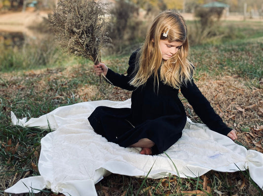 Baby's Breath Knotty Blankie