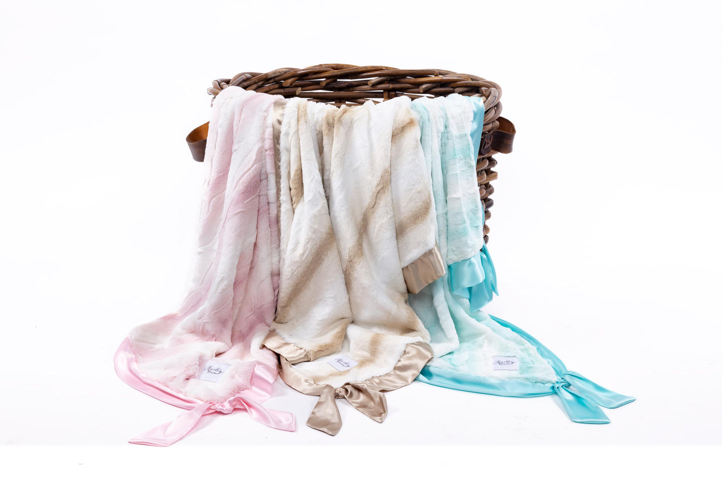 Ombre Rose Knotty Blankie