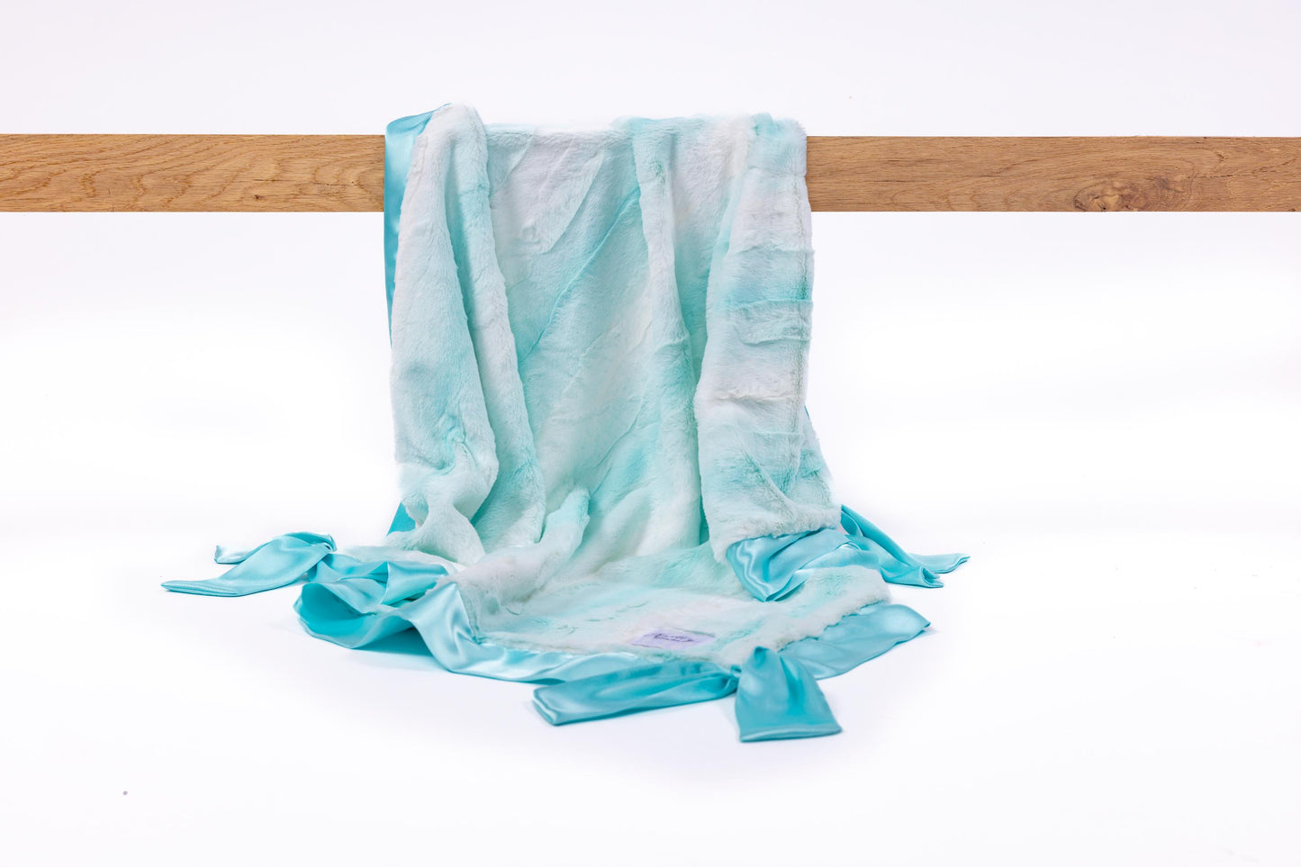 Ombre Mist Knotty Blankie