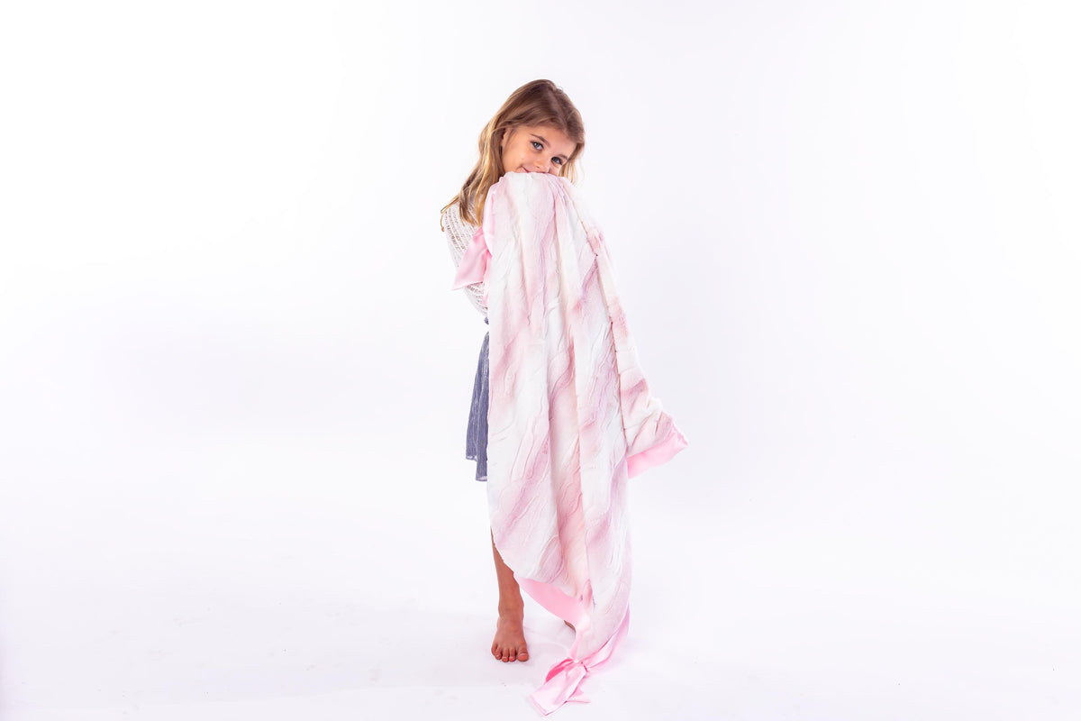 Ombre Rose Knotty Blankie