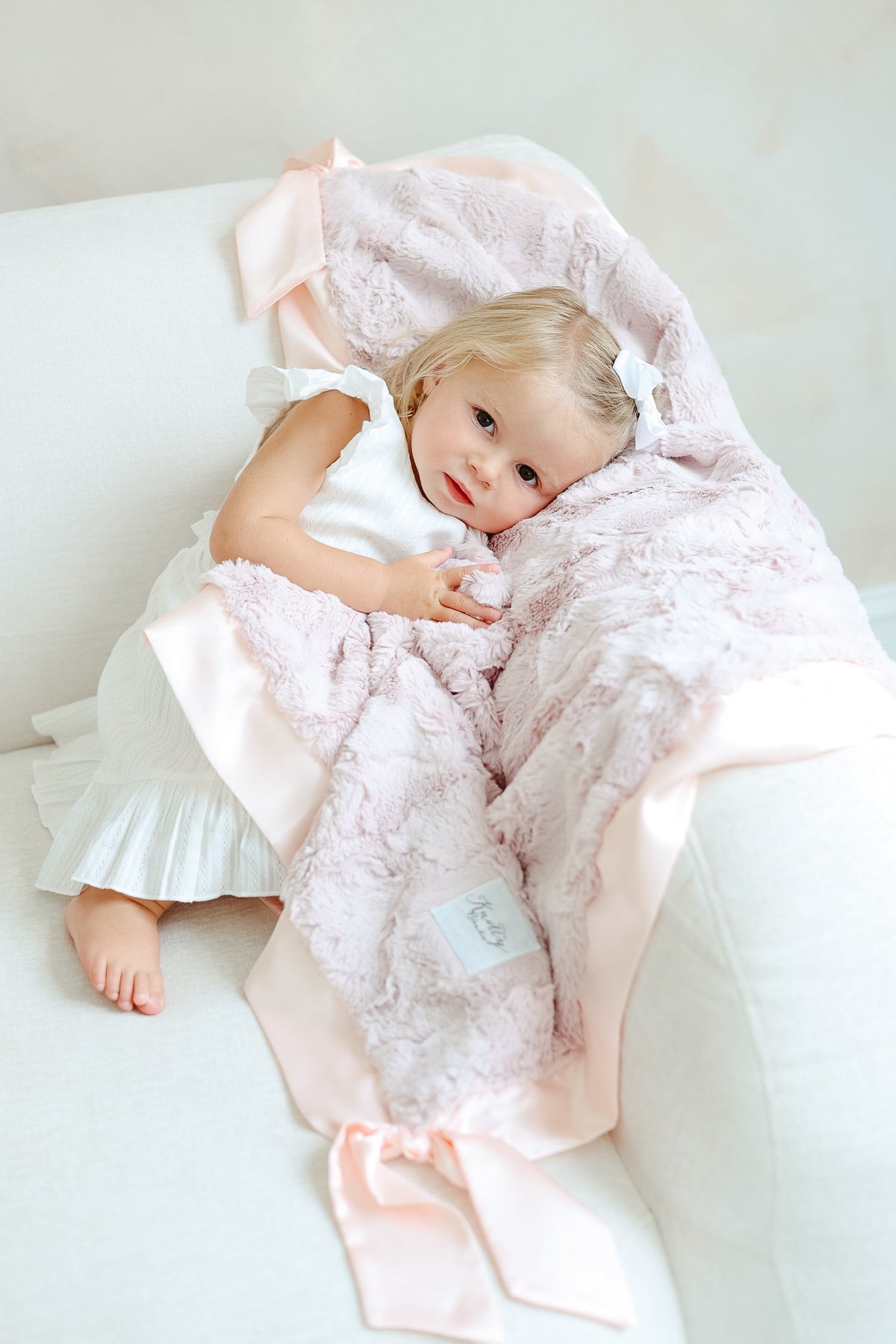 Rosey Cheeks Knotty Blankie
