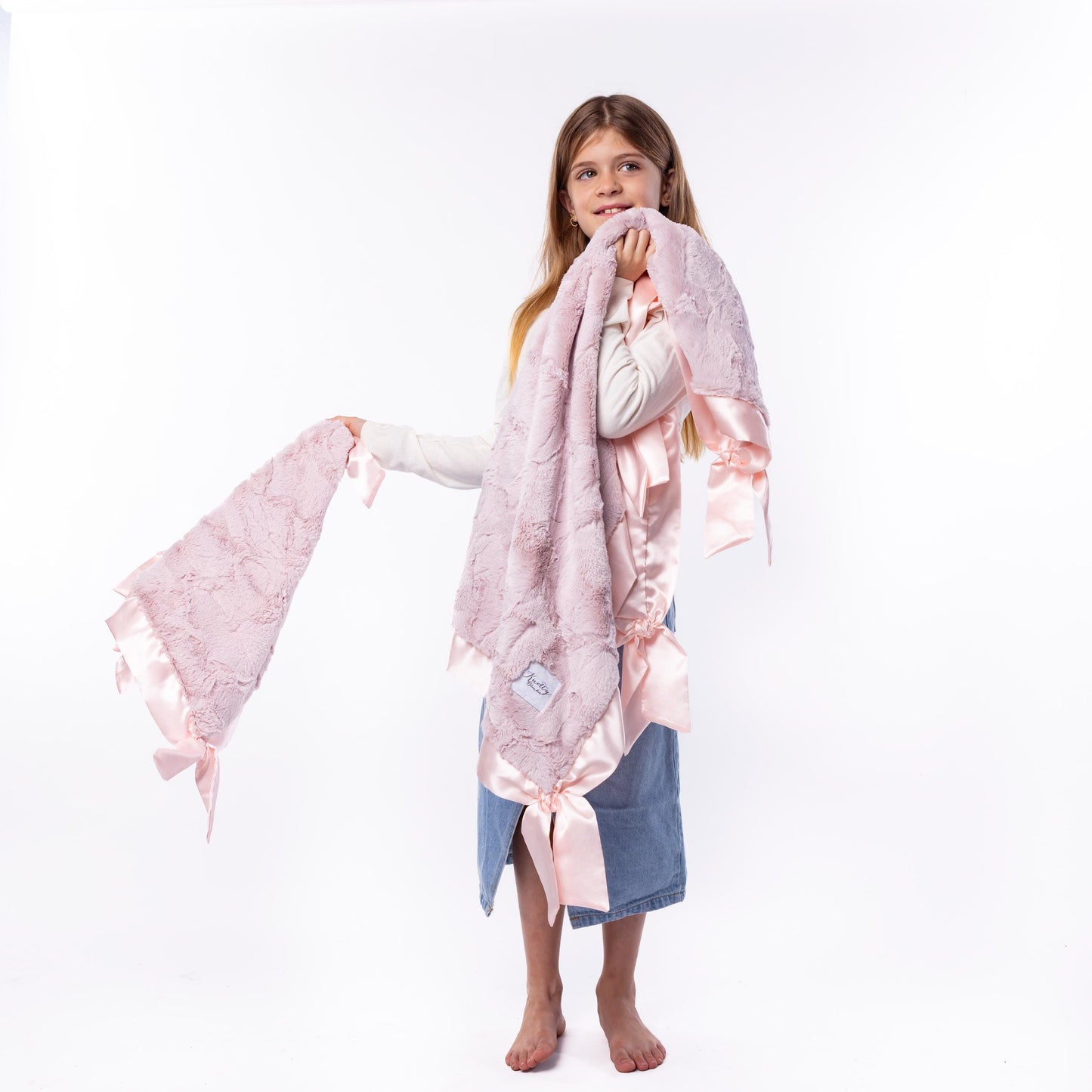 Rosey Cheeks Knotty Blankie