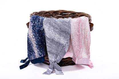 Pink Sandpiper Knotty Blankie