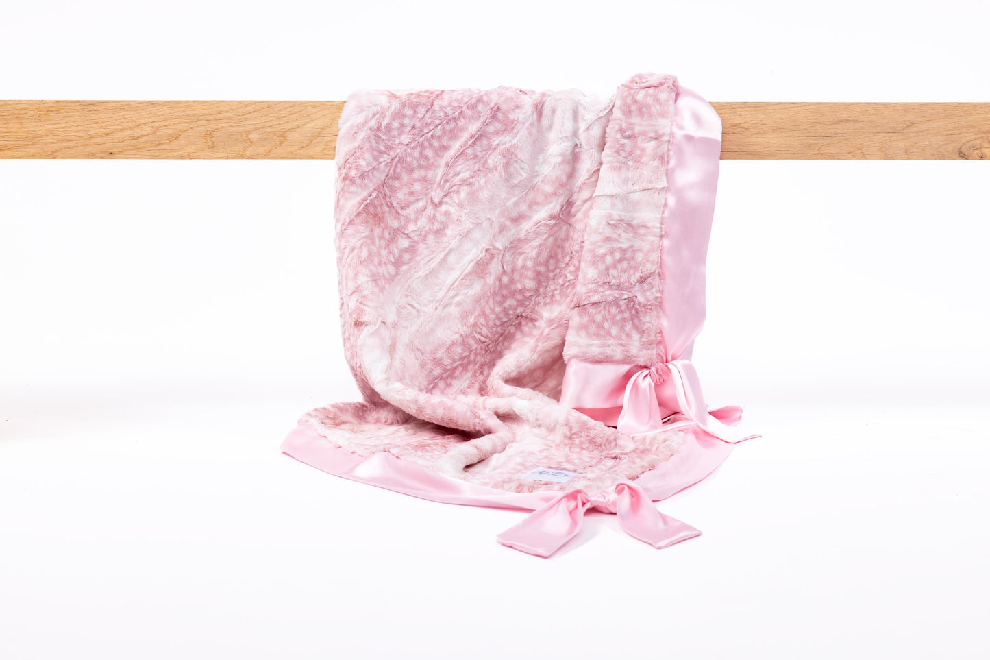Pink Sandpiper Knotty Blankie