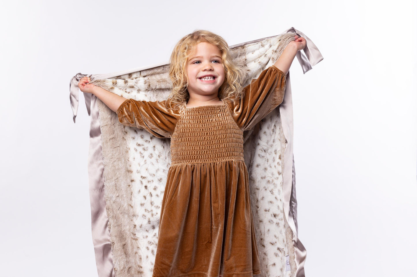 Arctic Lynx Knotty Blankie