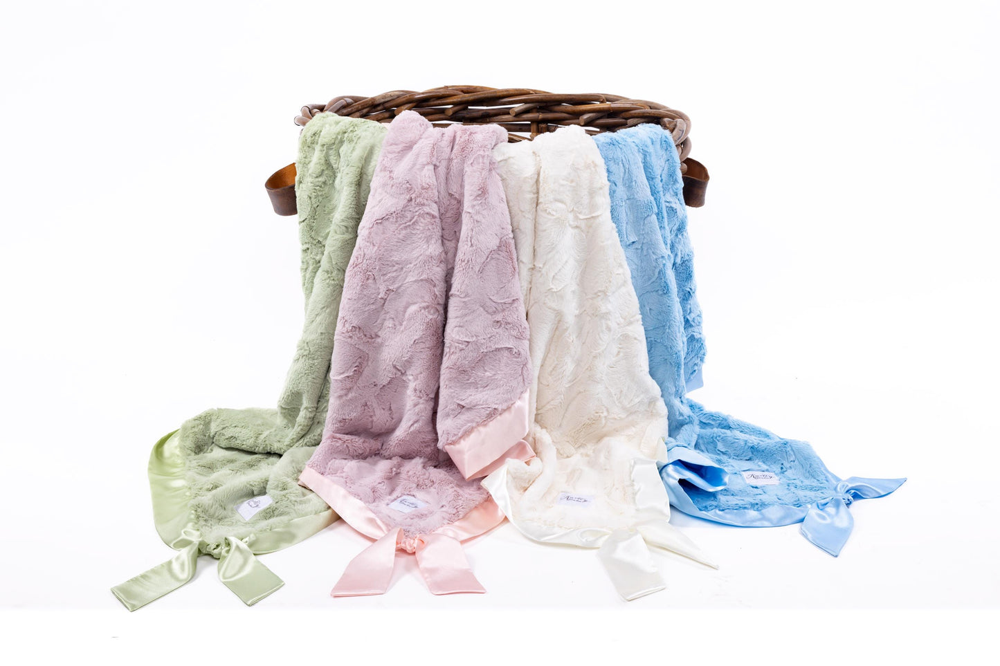 Baby's Breath Knotty Blankie