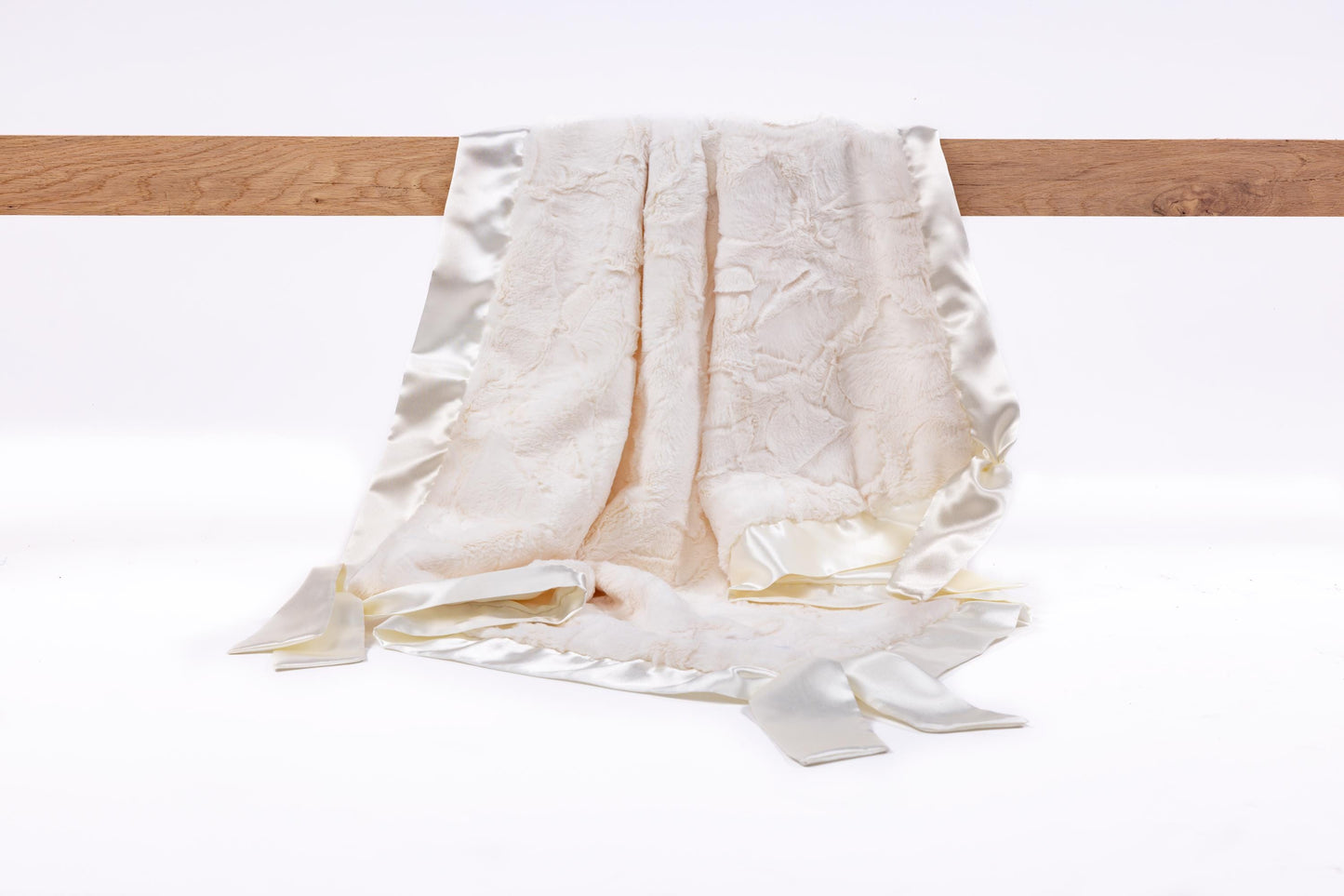 Baby's Breath Knotty Blankie