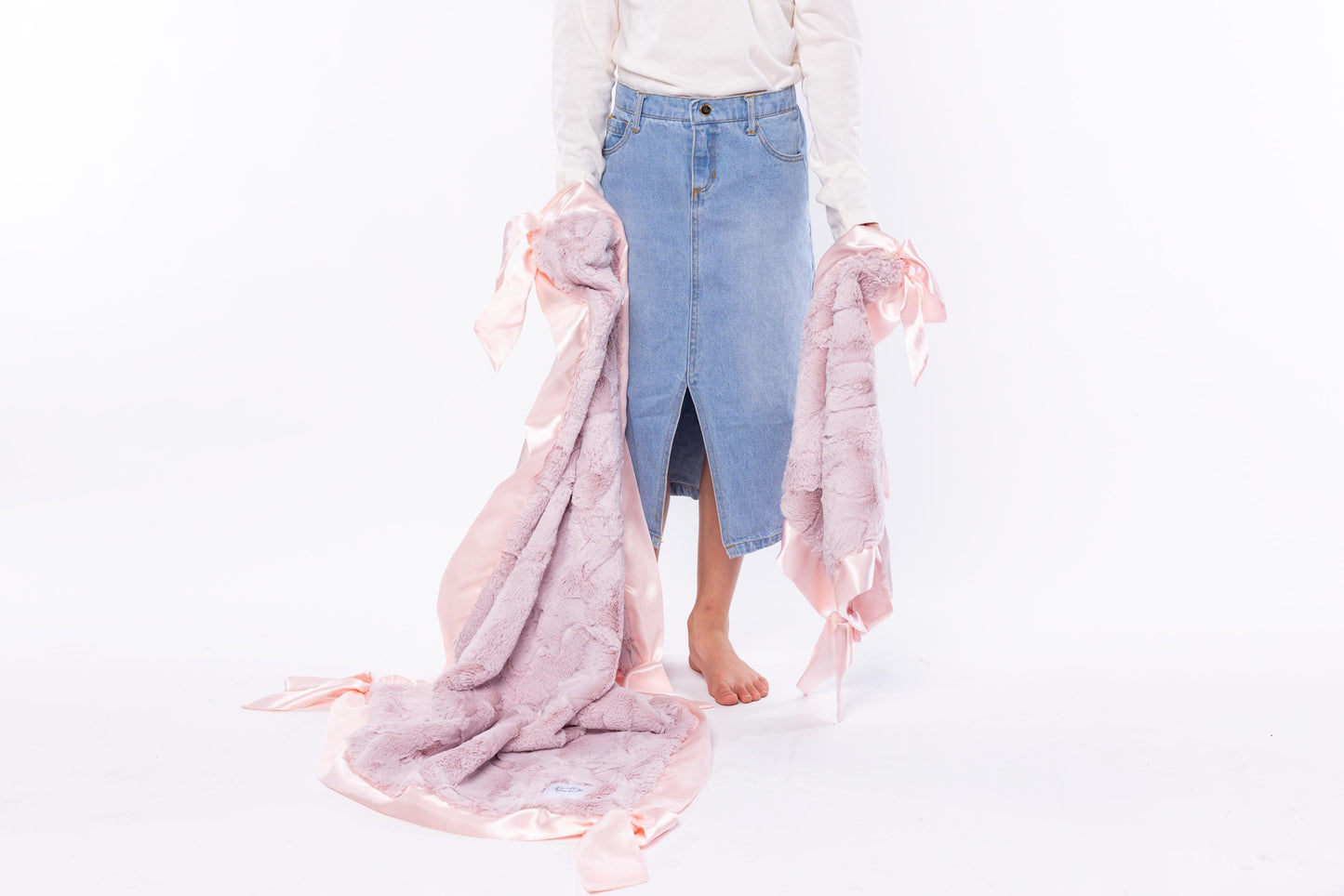 Rosey Cheeks Knotty Blankie