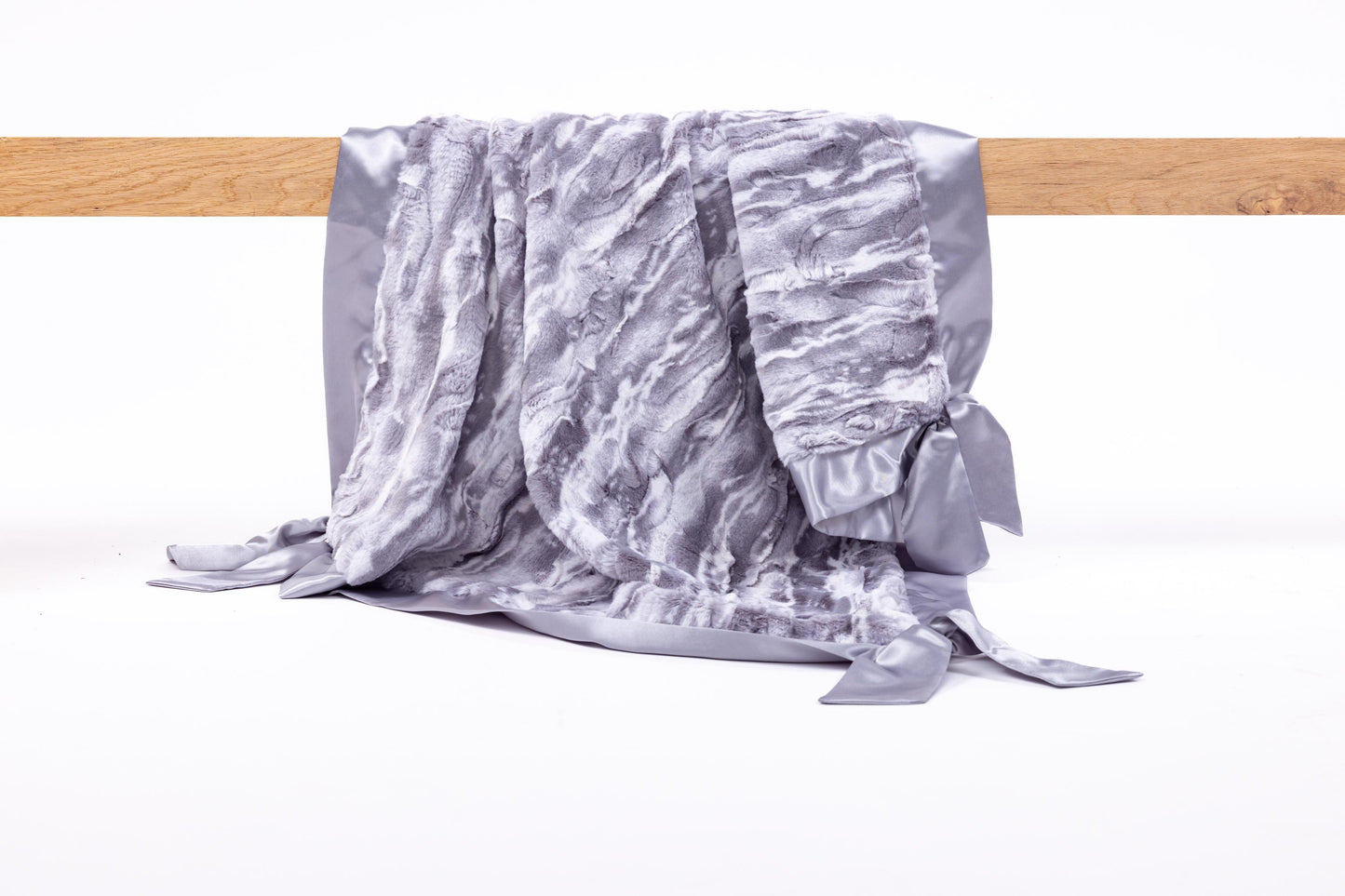 Drift Gray Knotty Blankie