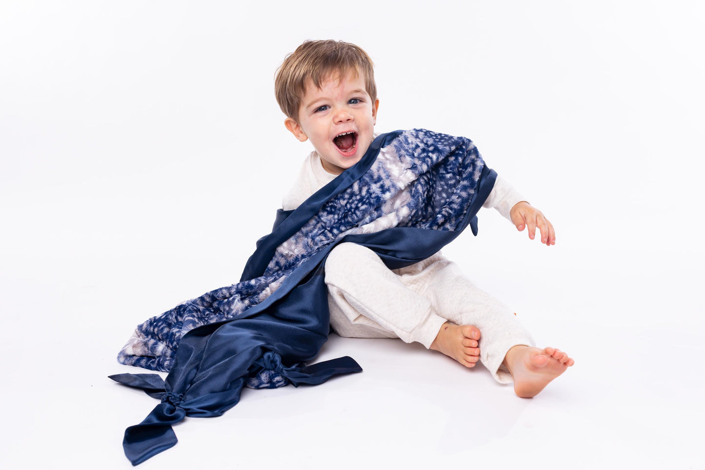 Navy Sandpiper Knotty Blankie