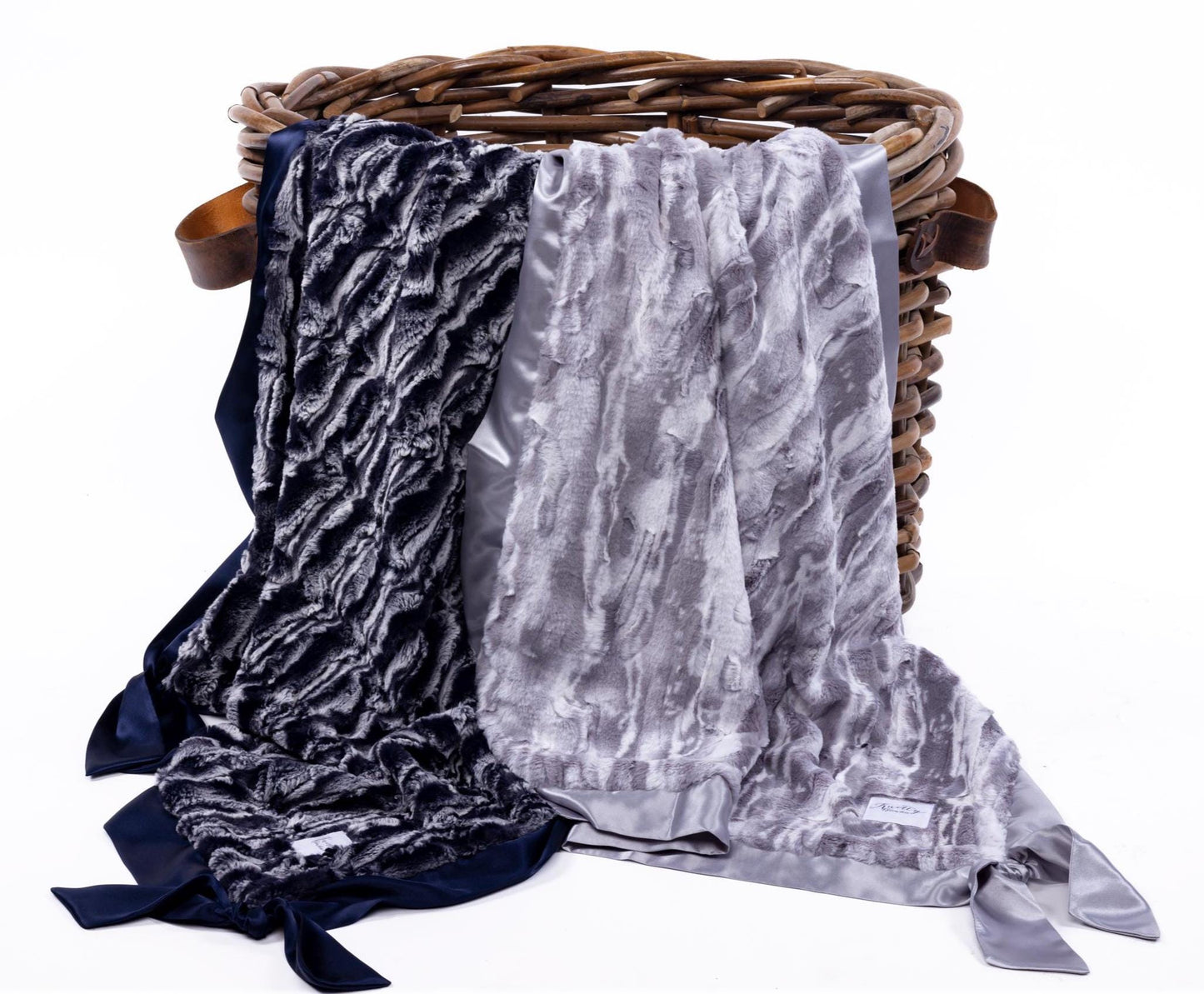 Drift Navy Knotty Blankie